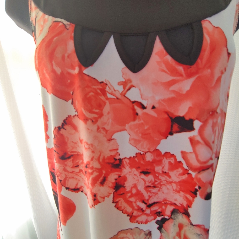 OBO floral tunic blouse. - Picture 7 of 10